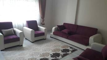 Karabina Green Apart