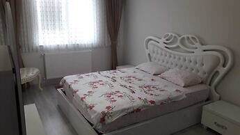 Karabina Green Apart