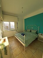 Sea-Esta Seaview Apartment