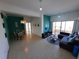 Sea-Esta Seaview Apartment