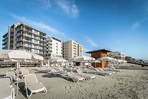 Sea-Esta Seaview Apartment