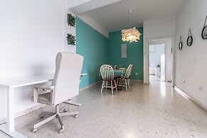 Sea-Esta Seaview Apartment