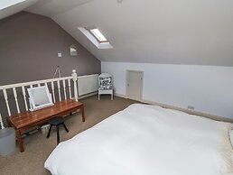 Smoked Kipper Cottage