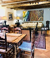 Masia Mimosa