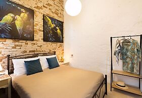 Last Century Residence With Jacuzzi