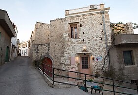 Last Century Residence With Jacuzzi