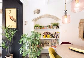 Last Century Residence With Jacuzzi