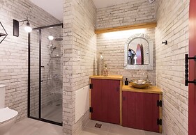 Last Century Residence With Jacuzzi