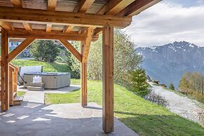 Crystal de Neige Luxury Chalet Spa & Jacuzzi