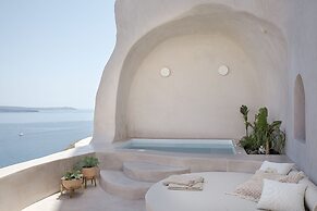 The Exotic Cave Suite