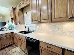 Belle Vue 3 Bedroom Home by RedAwning