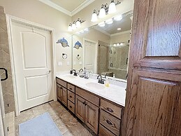 Belle Vue 3 Bedroom Home by RedAwning