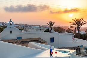 Sunborn Oia Suites