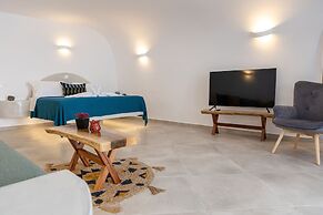 Sunborn Oia Suites
