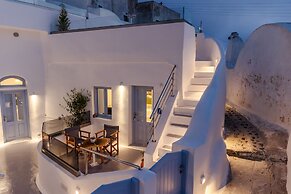 Sunborn Oia Suites