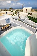 Sunborn Oia Suites