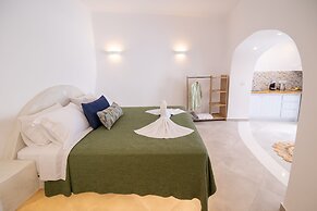 Sunborn Oia Suites