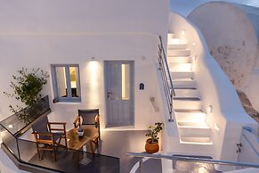 Sunborn Oia Suites