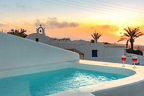 Sunborn Oia Suites