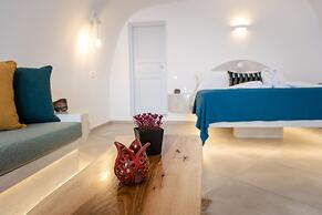 Sunborn Oia Suites