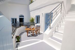 Sunborn Oia Suites