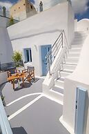 Sunborn Oia Suites