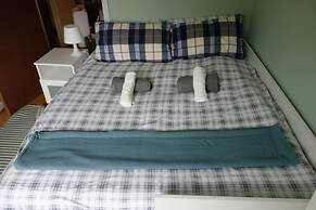 NEW Cosy 2 Bedroom Flat on Englefield Green