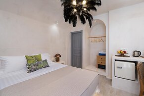 THOUSAND STARS SUITES & ROOMS