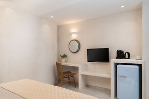 THOUSAND STARS SUITES & ROOMS