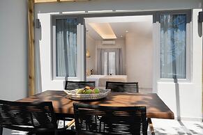 THOUSAND STARS SUITES & ROOMS