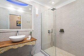 THOUSAND STARS SUITES & ROOMS