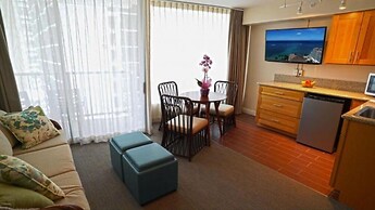 Private Waikiki Condos with Corp Rental Car Discount and free Tour Gui