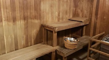 Private Waikiki Condos with Corp Rental Car Discount and free Tour Gui