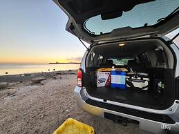 Private Waikiki Condos with Corp Rental Car Discount and free Tour Gui