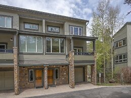 Coldstream Townhome 19
