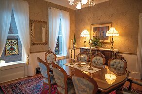 Boonville Luxury Lodging