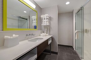 Hampton Inn & Suites Marina