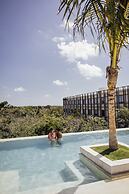 Motto by Hilton Tulum