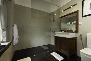 The Lavender House by Reveal