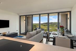 Apartment 10 Waterstone House - Luxury Apartment With Sea Views