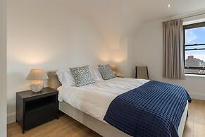 Apartment 10 Waterstone House - Luxury Apartment With Sea Views