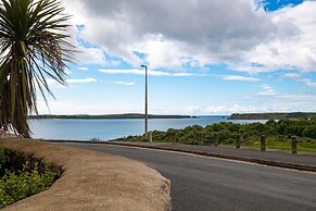 Apartment 10 Waterstone House - Luxury Apartment With Sea Views