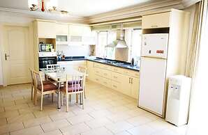 Charming Villa With Private Pool in Antalya