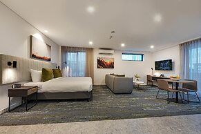 Littomore Suites Kingswood