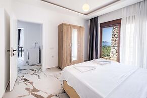 Golden Rose Suit Pension