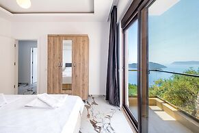 Golden Rose Suit Pension