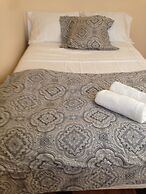 Three BDR 6Mins DownTown 17Mins Airport