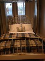 Three BDR 6Mins DownTown 17Mins Airport