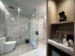 Ra Suites Simatupang