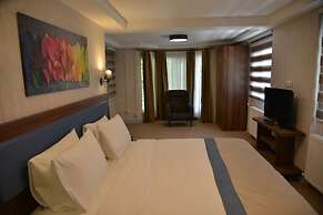 Feel & Live Hotel Villas Restaurant